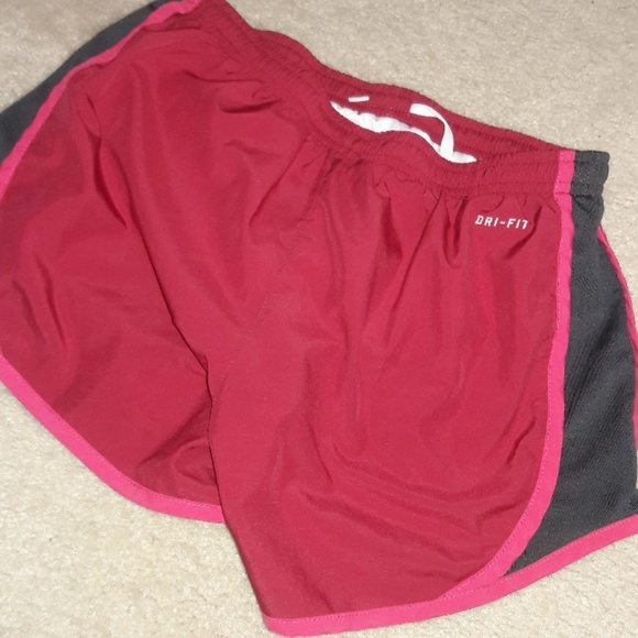 Nike running shorts - Picture 2 of 3